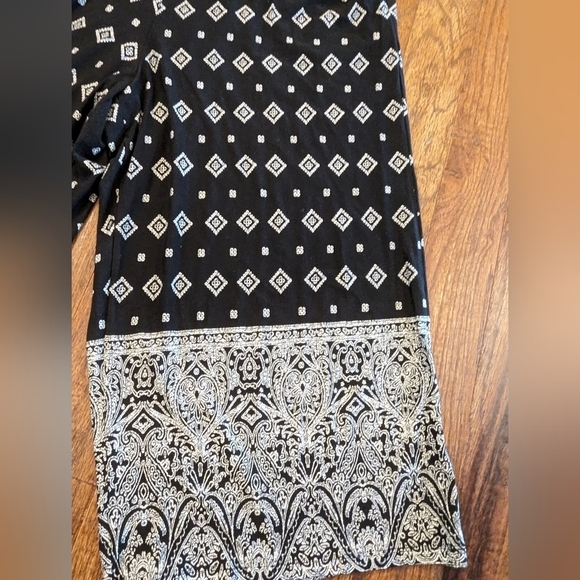 Torrid Super soft romper, black & white smocked Jumpsuit plus Size 1x - Picture 6 of 10